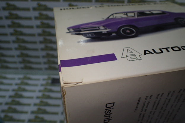 BIANTE AUTOART 72586 1/18 HOLDEN LC TORANA GTR XU-1 IN PLUMDINGER PURPLE