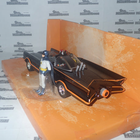 Jada Toys 98259 - 1/24 Scale - Batman Classic TV Series - Batmobile & Batman Diecast Model Replica