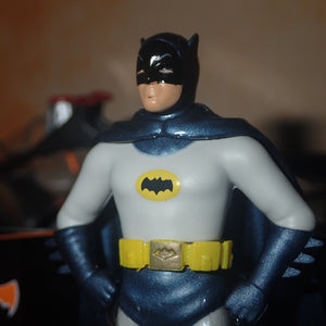 Jada Toys 98259 - 1/24 Scale - Batman Classic TV Series - Batmobile & Batman Diecast Model Replica