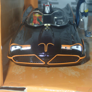 Jada Toys 98259 - 1/24 Scale - Batman Classic TV Series - Batmobile & Batman Diecast Model Replica