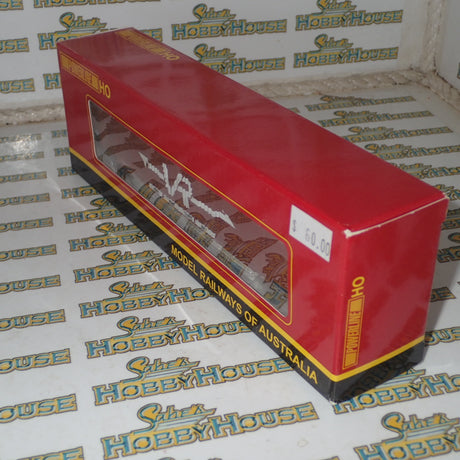 Powerline PD-211A - HO Scale VR VLNX Louvre Van
