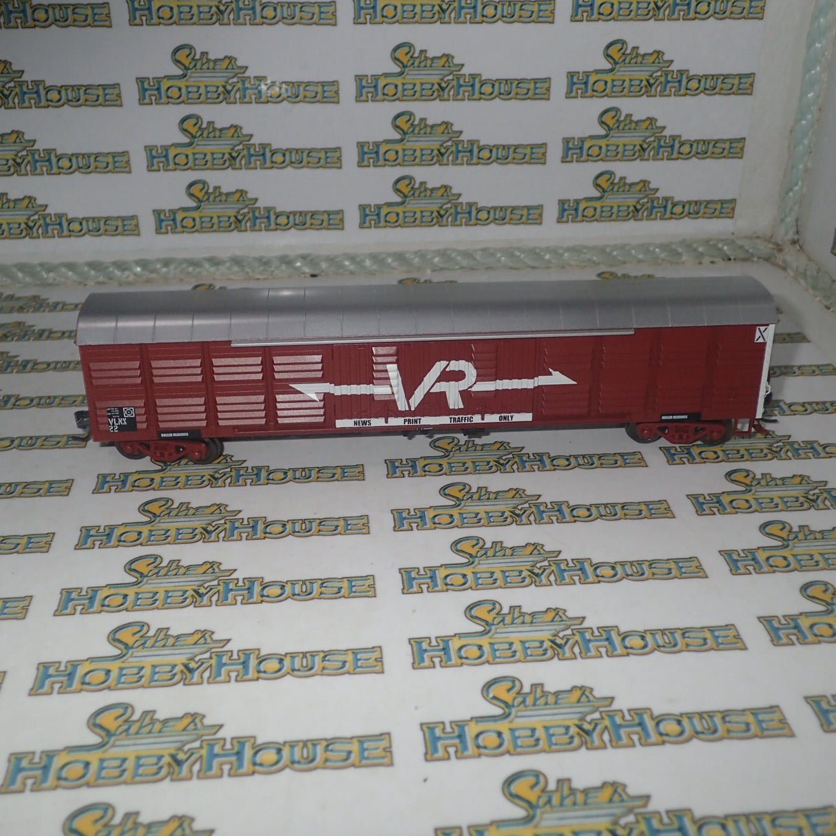 Powerline PD-211A VR VLNX-22 - HO Scale VR VLNX Louvre Van