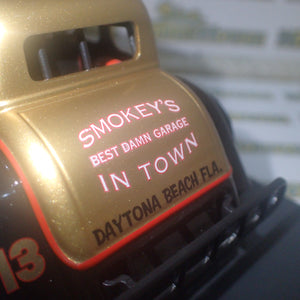 PIONEER P083-HRW - FORD COUPE, 'SMOKEY'S RACING LEGENDS' SLOT CAR