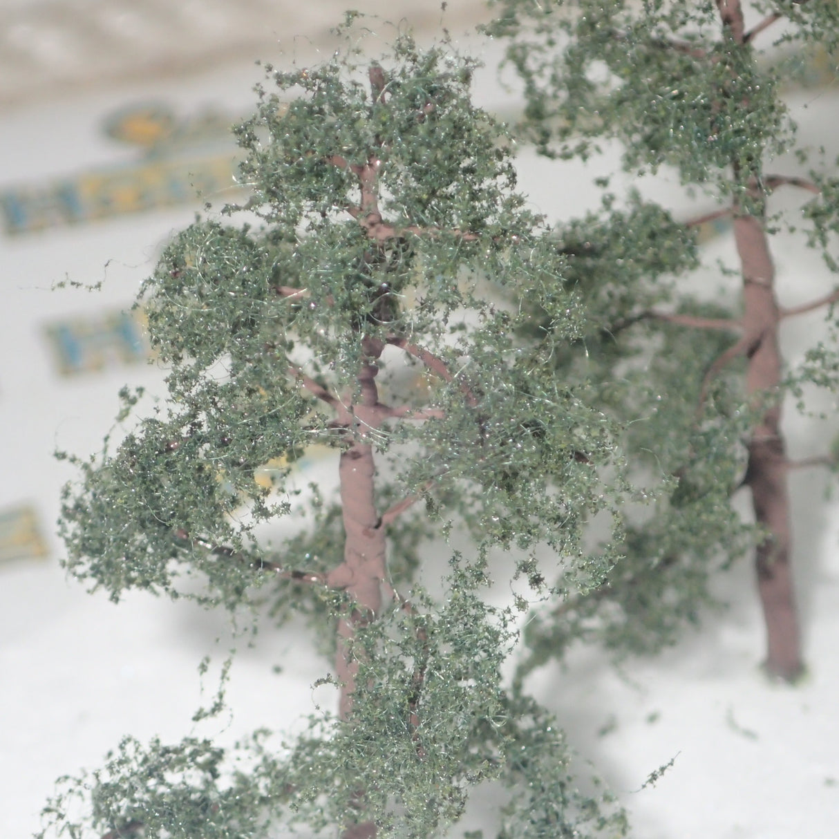 Hornby Scale Scenics Pine Trees 75mm x3