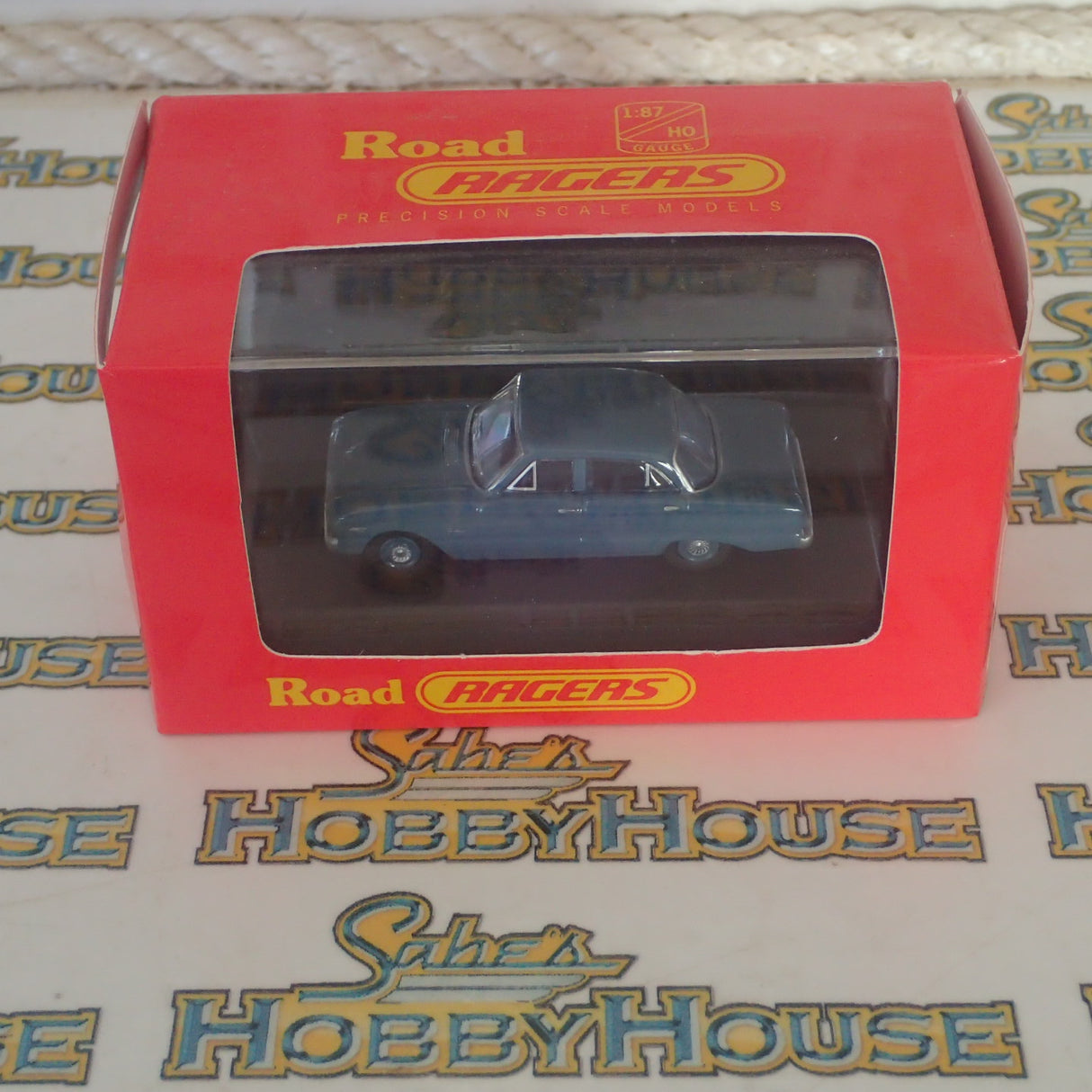 Road Ragers Precision Scale Models R.018 – 1:87/HO 1960 XK Sedan Pacific Blue