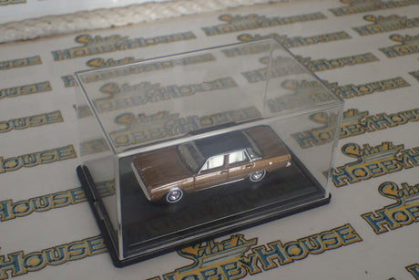 Road Ragers Precision Scale Models – 1:87/HO – 1969 VG Valiant Regal in Citron Gold with Black Vinyl Roof