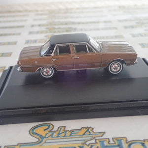 Road Ragers Precision Scale Models – 1:87/HO – 1969 VG Valiant Regal in Citron Gold with Black Vinyl Roof