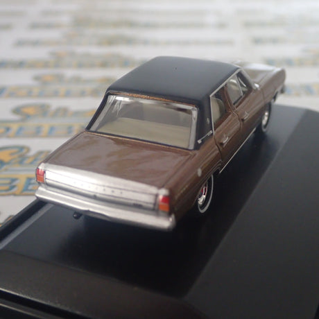 Road Ragers Precision Scale Models – 1:87/HO – 1969 VG Valiant Regal in Citron Gold with Black Vinyl Roof