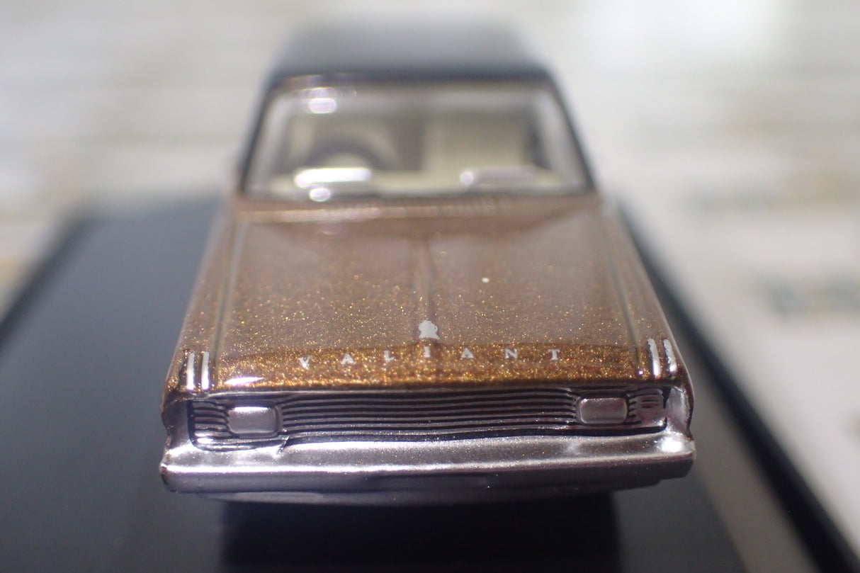 Road Ragers Precision Scale Models – 1:87/HO – 1969 VG Valiant Regal in Citron Gold with Black Vinyl Roof