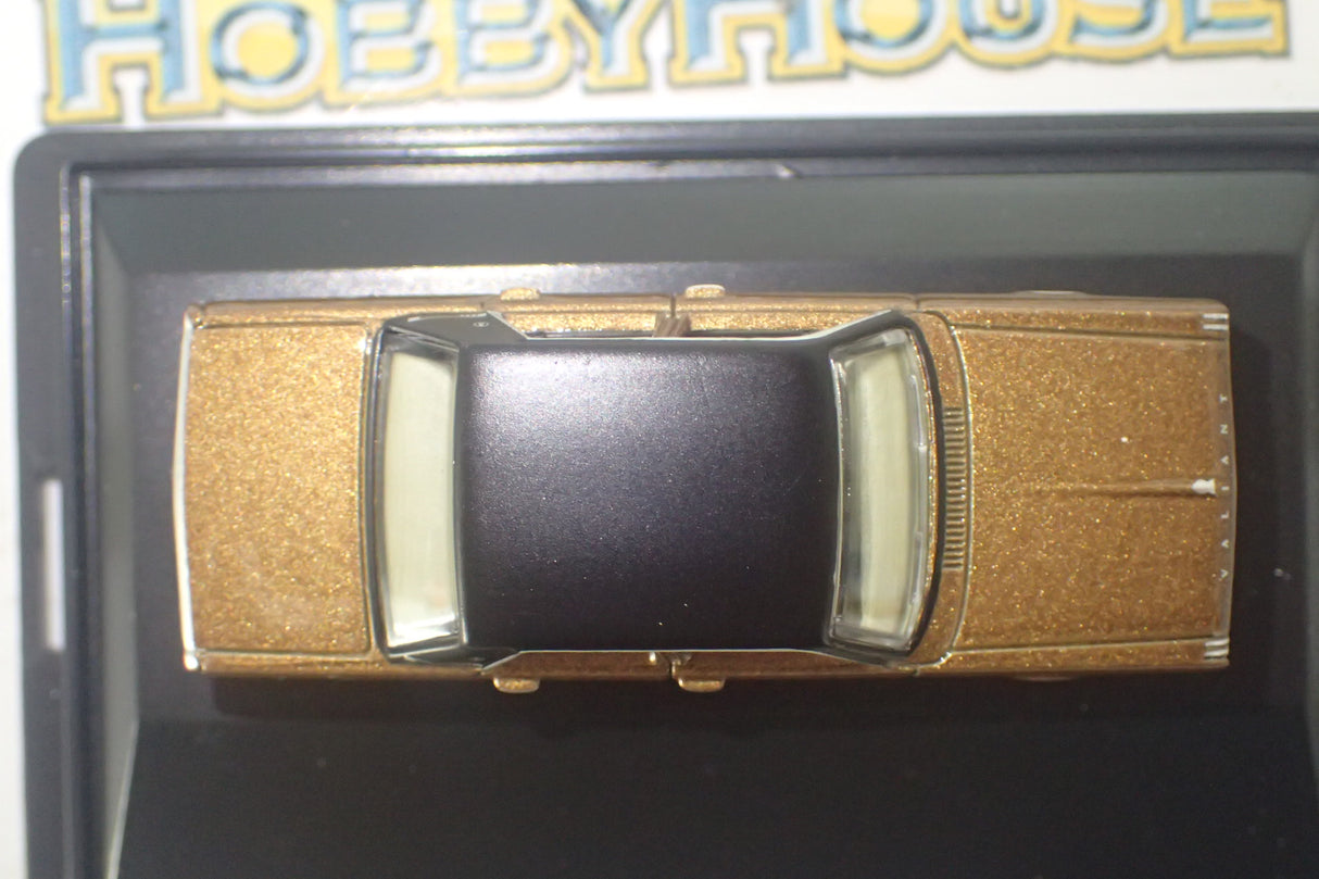 Road Ragers Precision Scale Models – 1:87/HO – 1969 VG Valiant Regal in Citron Gold with Black Vinyl Roof