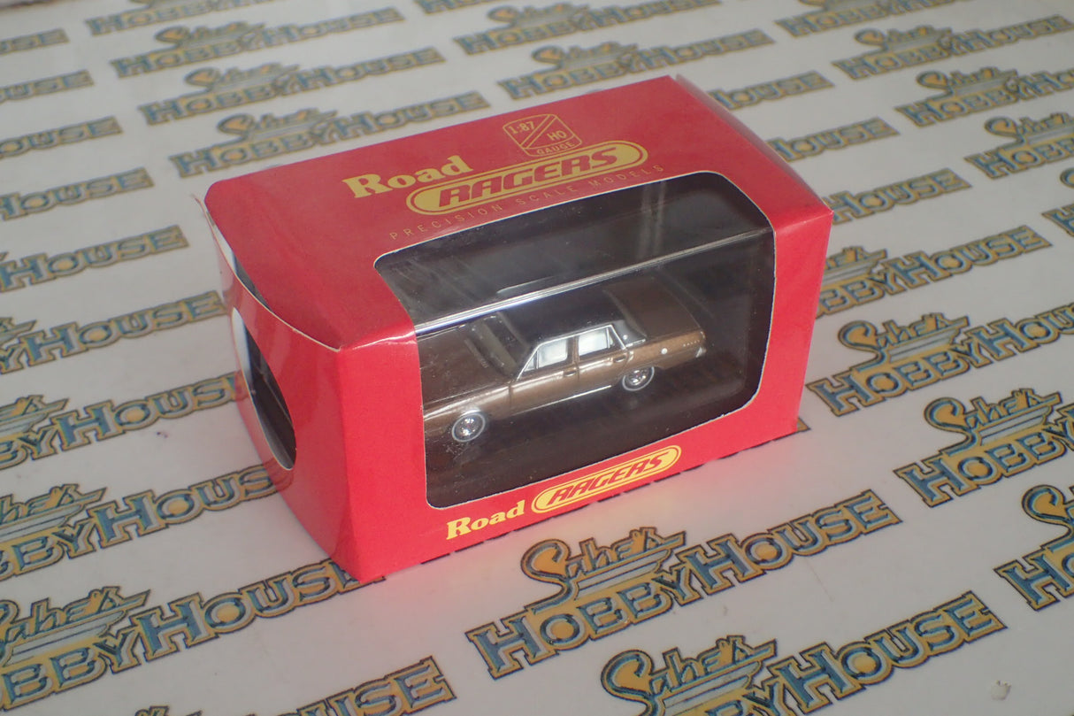 Road Ragers Precision Scale Models – 1:87/HO – 1969 VG Valiant Regal in Citron Gold with Black Vinyl Roof