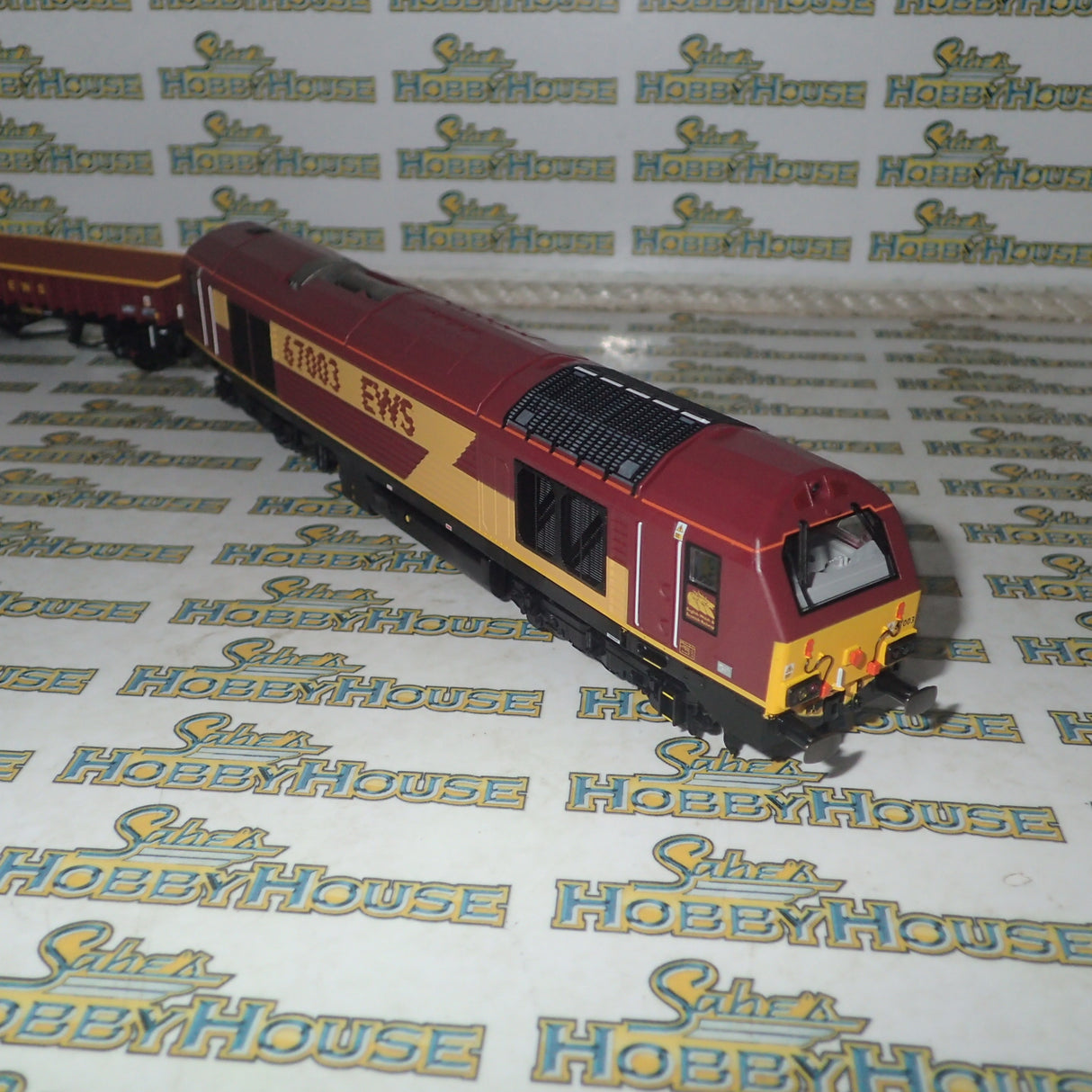 Hornby R3399 - OO EWS Freight Train Pack Ltd Edition of 1000 DCC READY