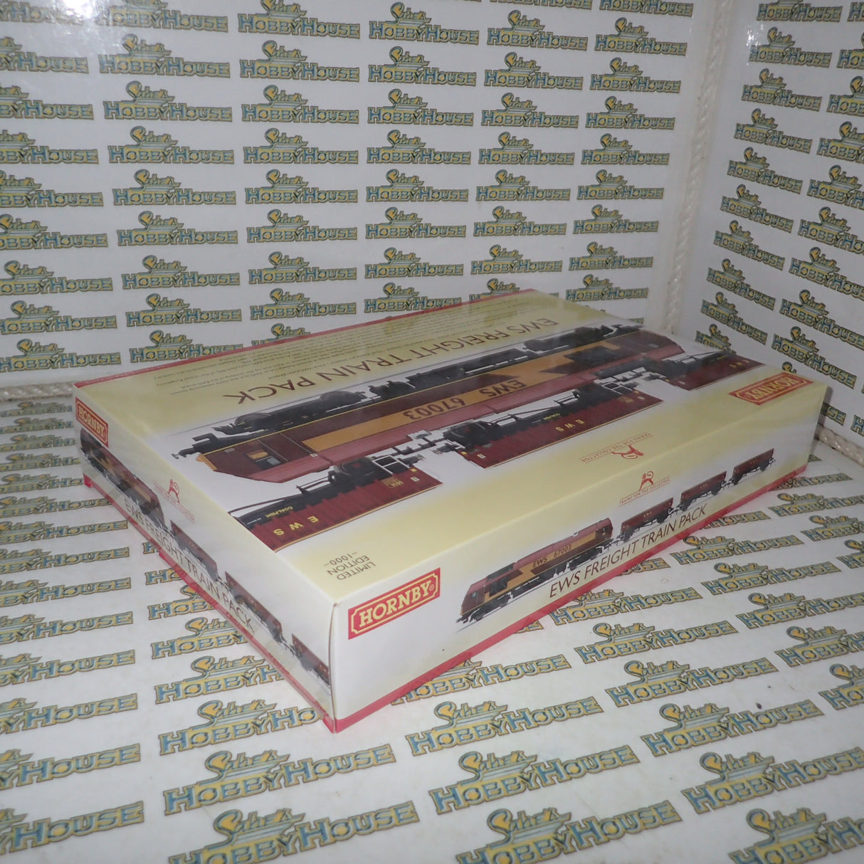 Hornby R3399 - OO EWS Freight Train Pack Ltd Edition of 1000 DCC READY