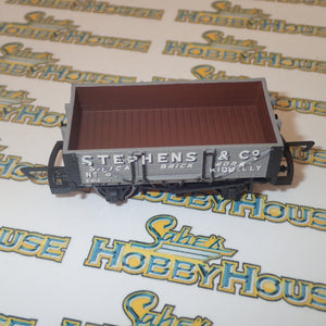 Hornby - HO/00 Scale - R6746 4 Plank Wagon 'Stephens & Co.' Rolling Stock