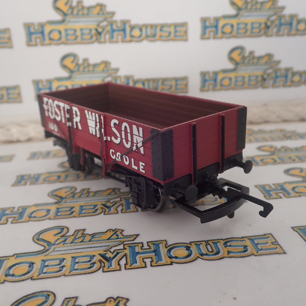 Hornby - HO/00 Scale - 5 Plank Wagon 'Foster Wilson" Rolling Stock