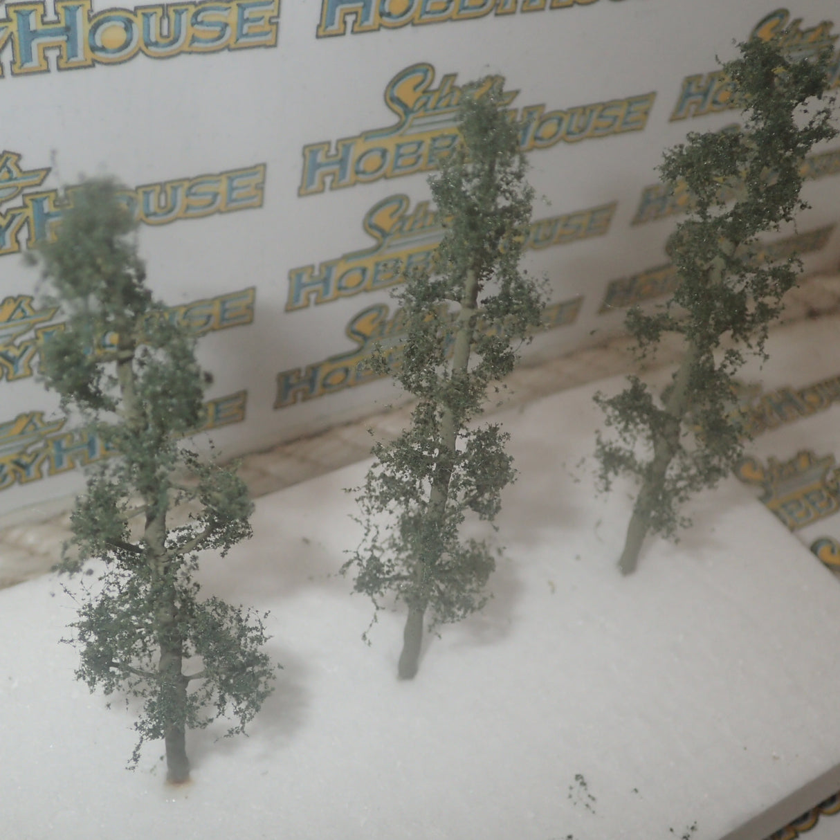 Hornby R8904 - Scale Scenics Cedar Trees 100mm x3