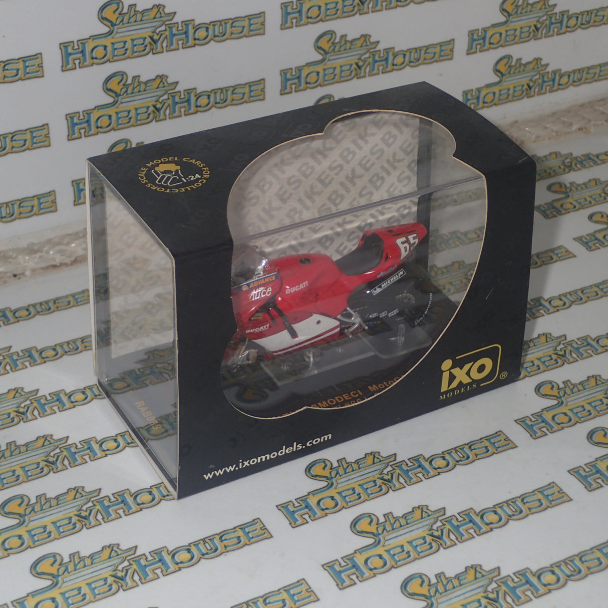 IXO Models RAB085 - 1/24 Scale - Ducati Desmodeci #65 L.Capirossi Superbike World Champion 2001 Scale Model Replica