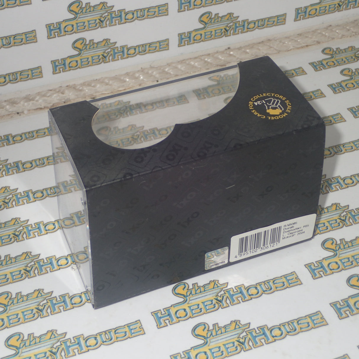 IXO Models RAB085 - 1/24 Scale - Ducati Desmodeci #65 L.Capirossi Superbike World Champion 2001 Scale Model Replica