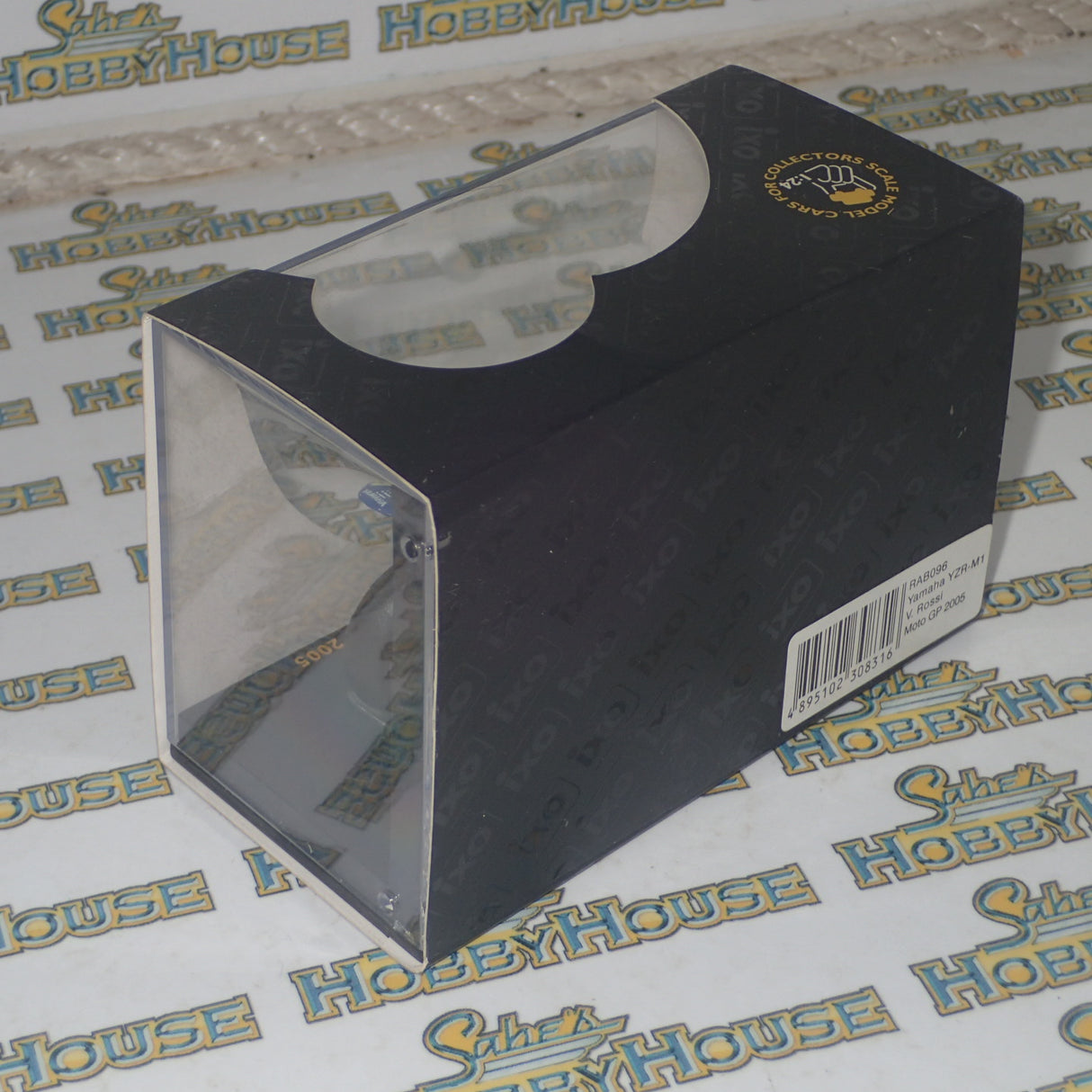 IXO Models RAB096 - 1/24 Scale Yamaha YZR-M1 #46 V.Rossi MotoGP 2005 Scale Model Replica