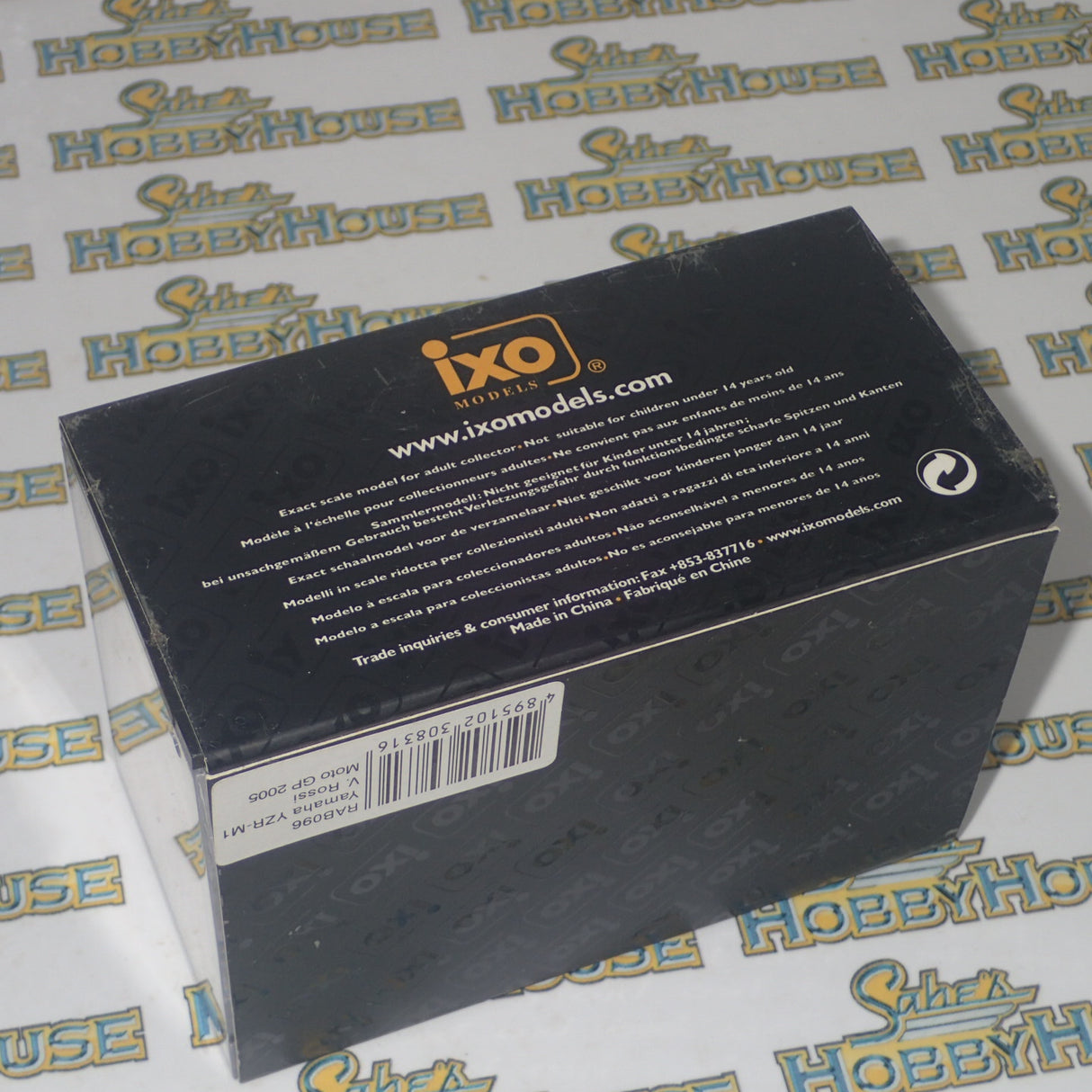 IXO Models RAB096 - 1/24 Scale Yamaha YZR-M1 #46 V.Rossi MotoGP 2005 Scale Model Replica