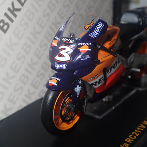 IXO Models RAB104 - 1/24 Scale - Honda RC211V #3 M.Biaggi MotoGP 2005 Scale Model Replica