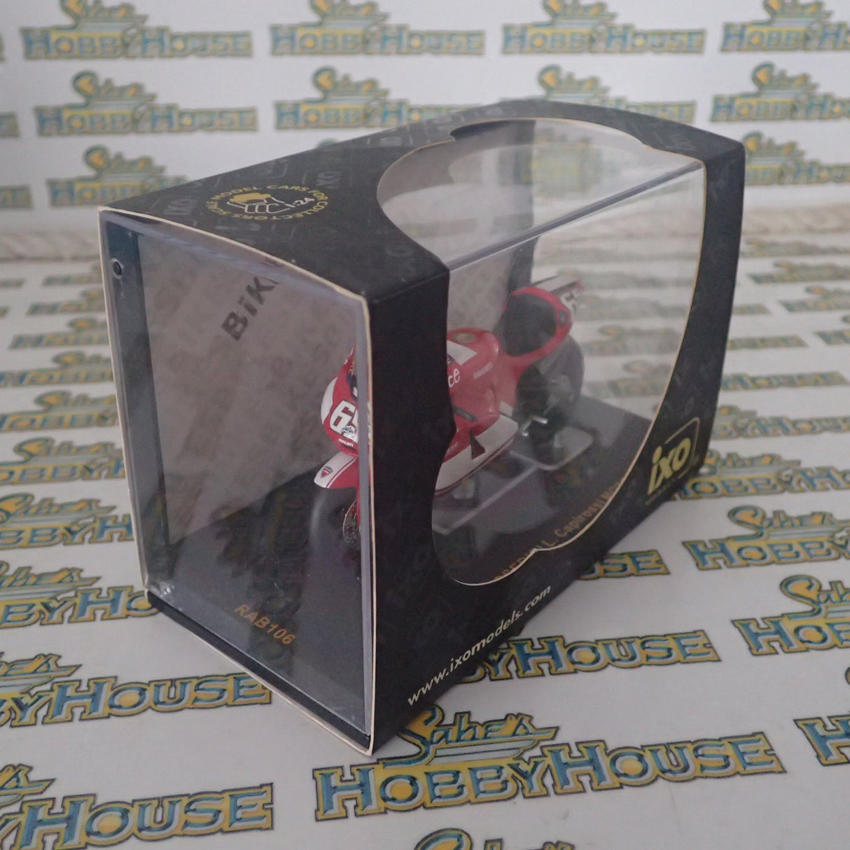 IXO Models RAB1065 - 1/24 Scale Ducati Desmosedici #65 L.Capirossi MotoGP 2005 Scale Model Replica