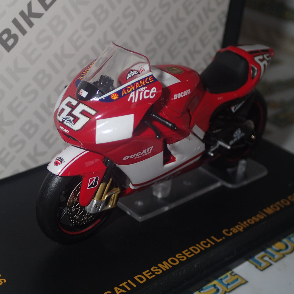 IXO Models RAB106 - 1/24 Scale Ducati Desmosedici #65 L.Capirossi MotoGP 2005 Scale Model Replica