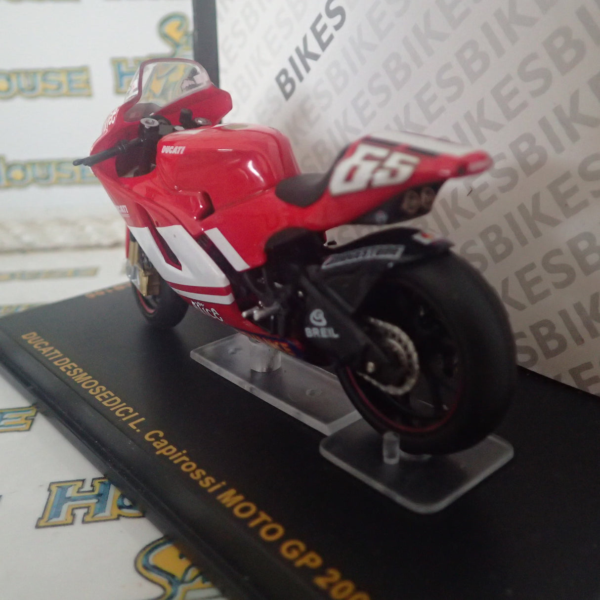 IXO Models RAB1065 - 1/24 Scale Ducati Desmosedici #65 L.Capirossi MotoGP 2005 Scale Model Replica