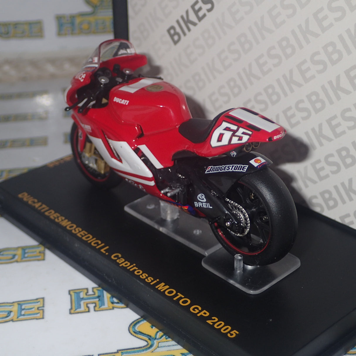 IXO Models RAB106 - 1/24 Scale Ducati Desmosedici #65 L.Capirossi MotoGP 2005 Scale Model Replica