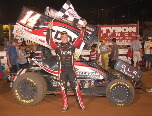 R&R Sprint Cars RR181114 - 1/18 Scale Jason Meyers - Back 2 Back Champion 2011