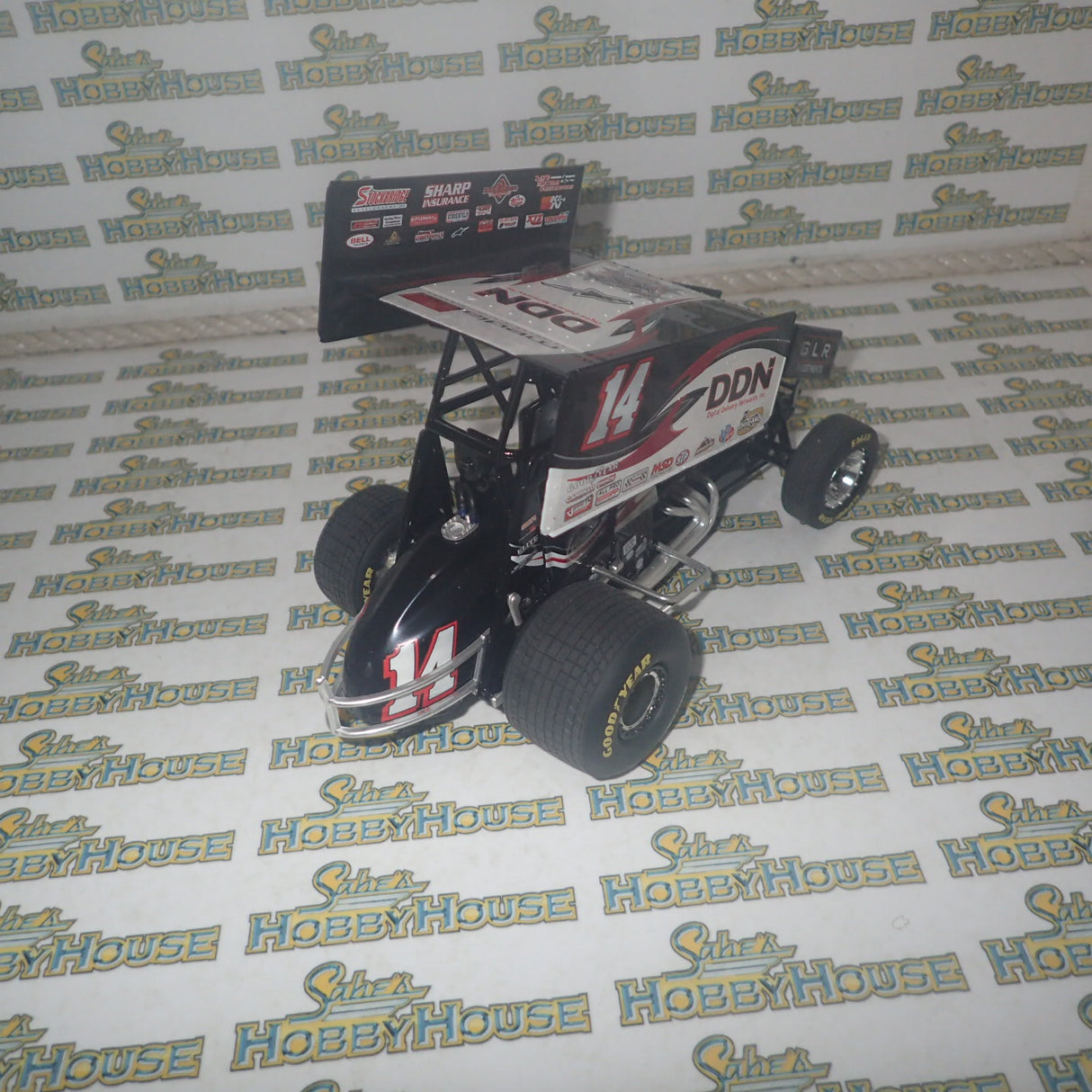 R&R Sprint Cars RR181114 - 1/18 Scale Jason Meyers - Back 2 Back Champion 2011