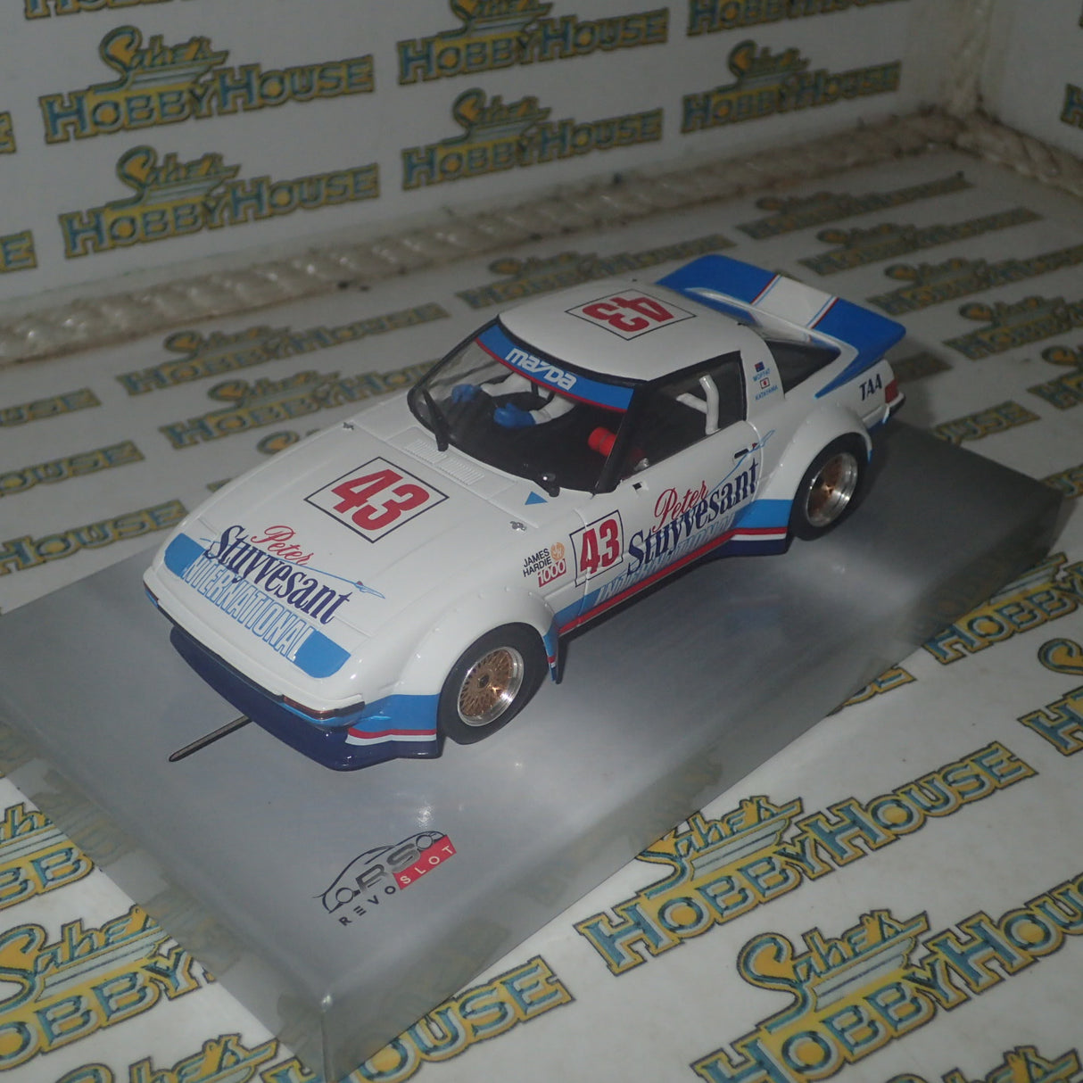 Revo Slot RS093 – 1/32 Scale Mazda RX-7 n.43 Bathurst 1000 - 1983 Peter Stuyvesant - International Racing - A. Moffat - Y. Katayama