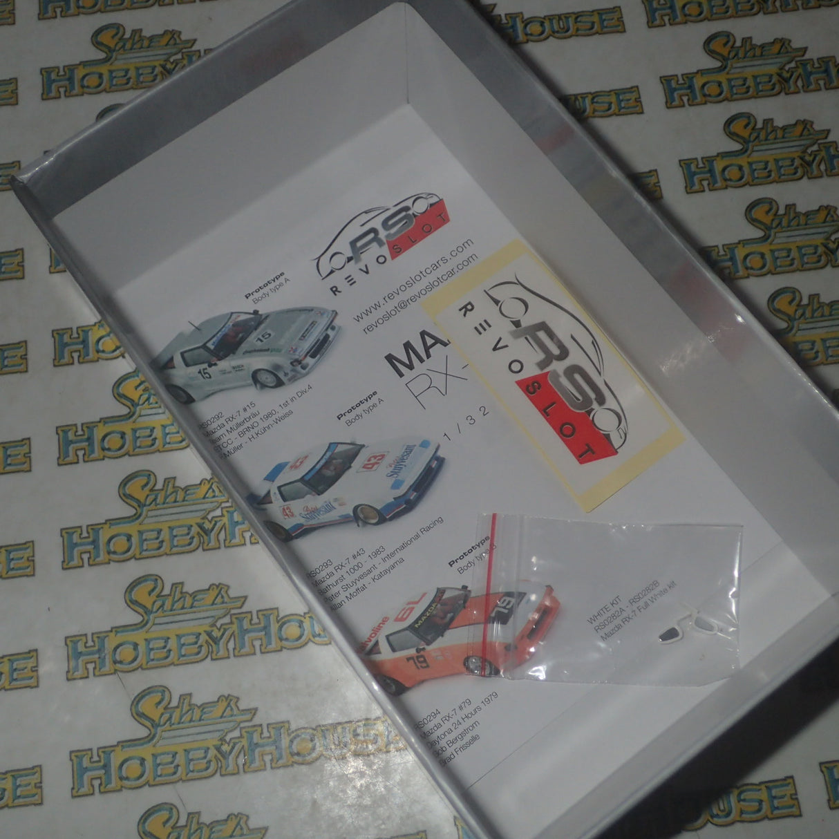 Revo Slot RS093 – 1/32 Scale Mazda RX-7 n.43 Bathurst 1000 - 1983 Peter Stuyvesant - International Racing - A. Moffat - Y. Katayama