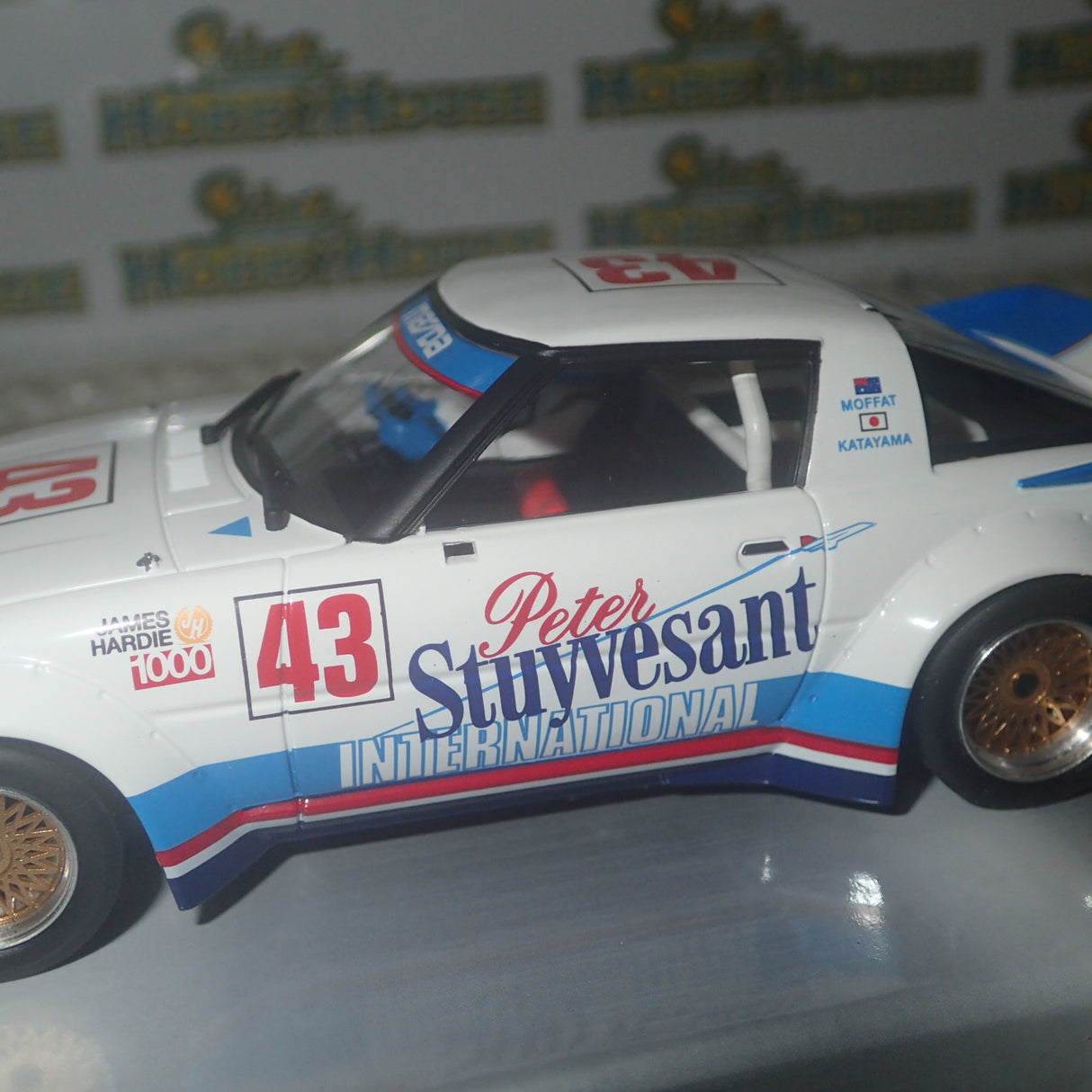 Revo Slot RS093 – 1/32 Scale Mazda RX-7 n.43 Bathurst 1000 - 1983 Peter Stuyvesant - International Racing - A. Moffat - Y. Katayama