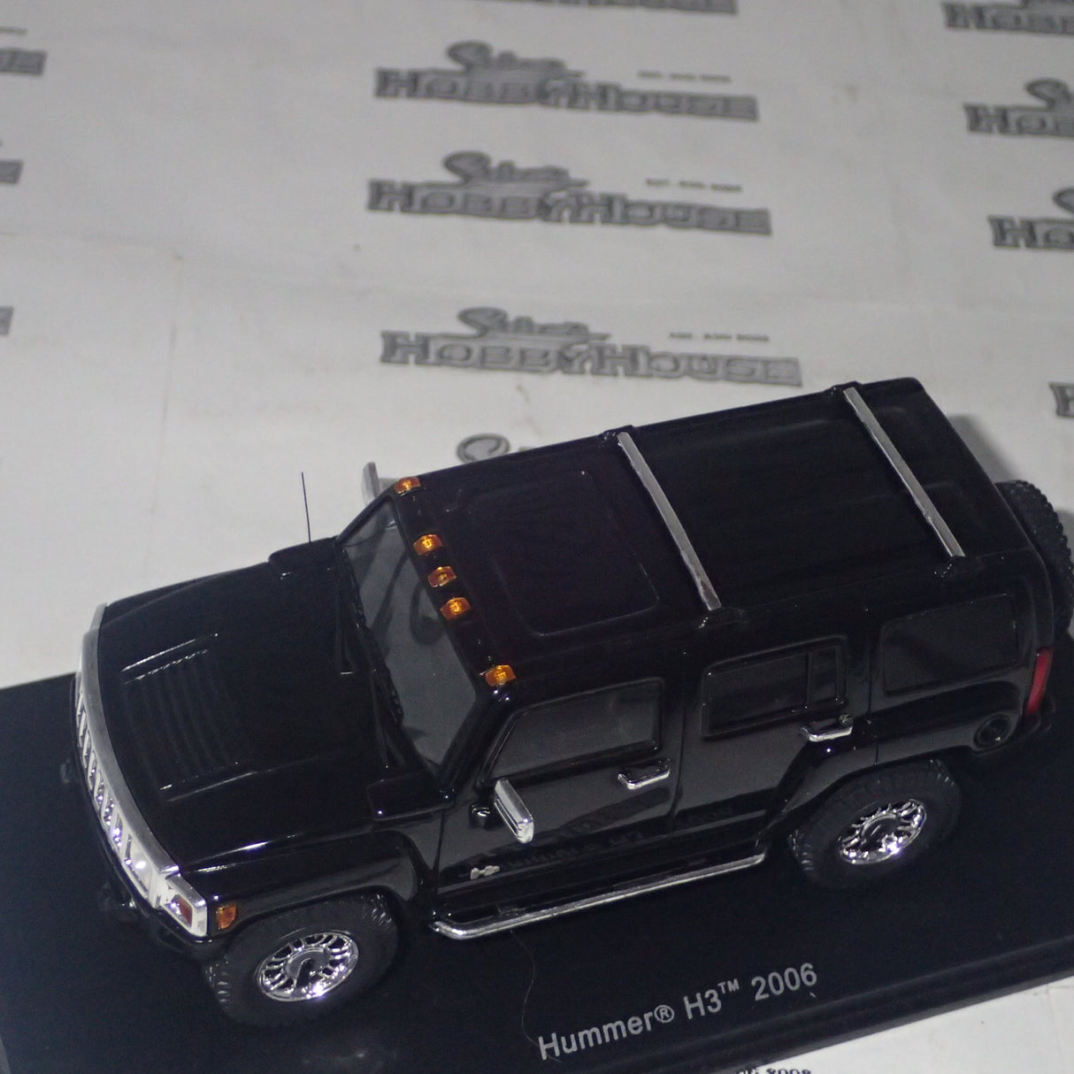Spark Models S0873 D1 - 1/43 Scale - Hummer H3 2006 in Black Scale Model Replica