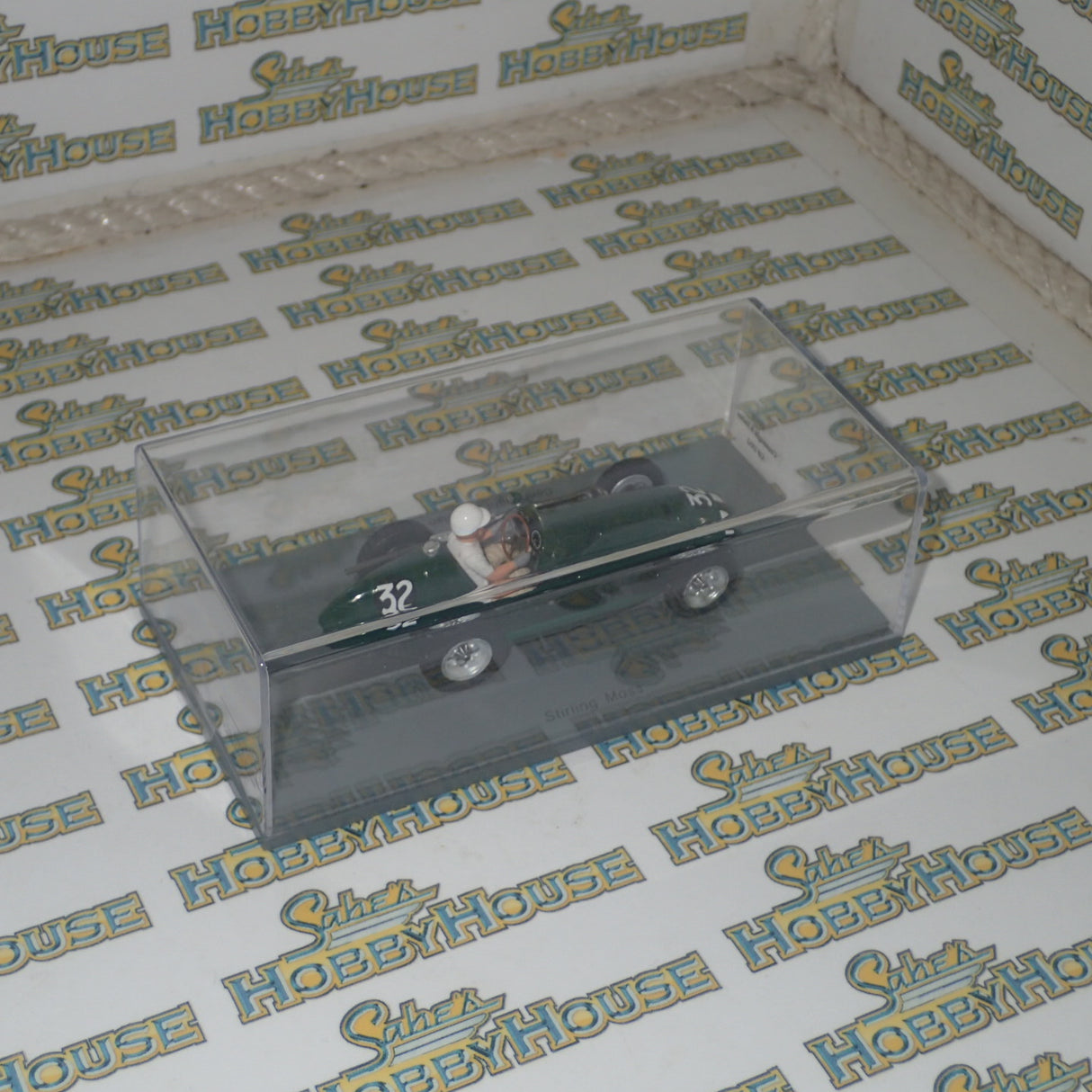 Spark Models S4808 - 1/43 Scale Connaught A Italian GP 1952 #32 Stirling Moss Resin Scale Model Replica