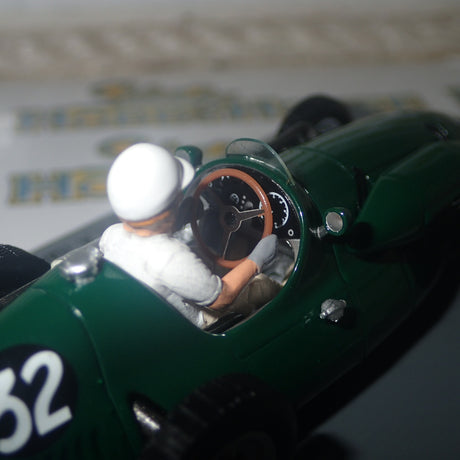 Spark Models S4808 - 1/43 Scale Connaught A Italian GP 1952 #32 Stirling Moss Resin Scale Model Replica