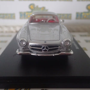 Spark Models S4958 - 1/43 Scale Mercedes-Benz 300SL 1956 Scale Model Replica
