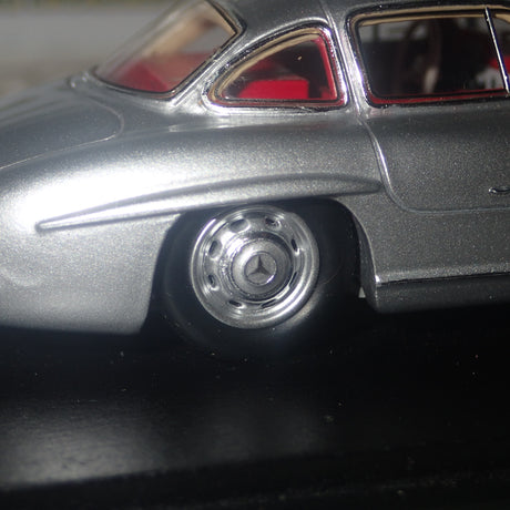 Spark Models S4958 - 1/43 Scale Mercedes-Benz 300SL 1956 Scale Model Replica