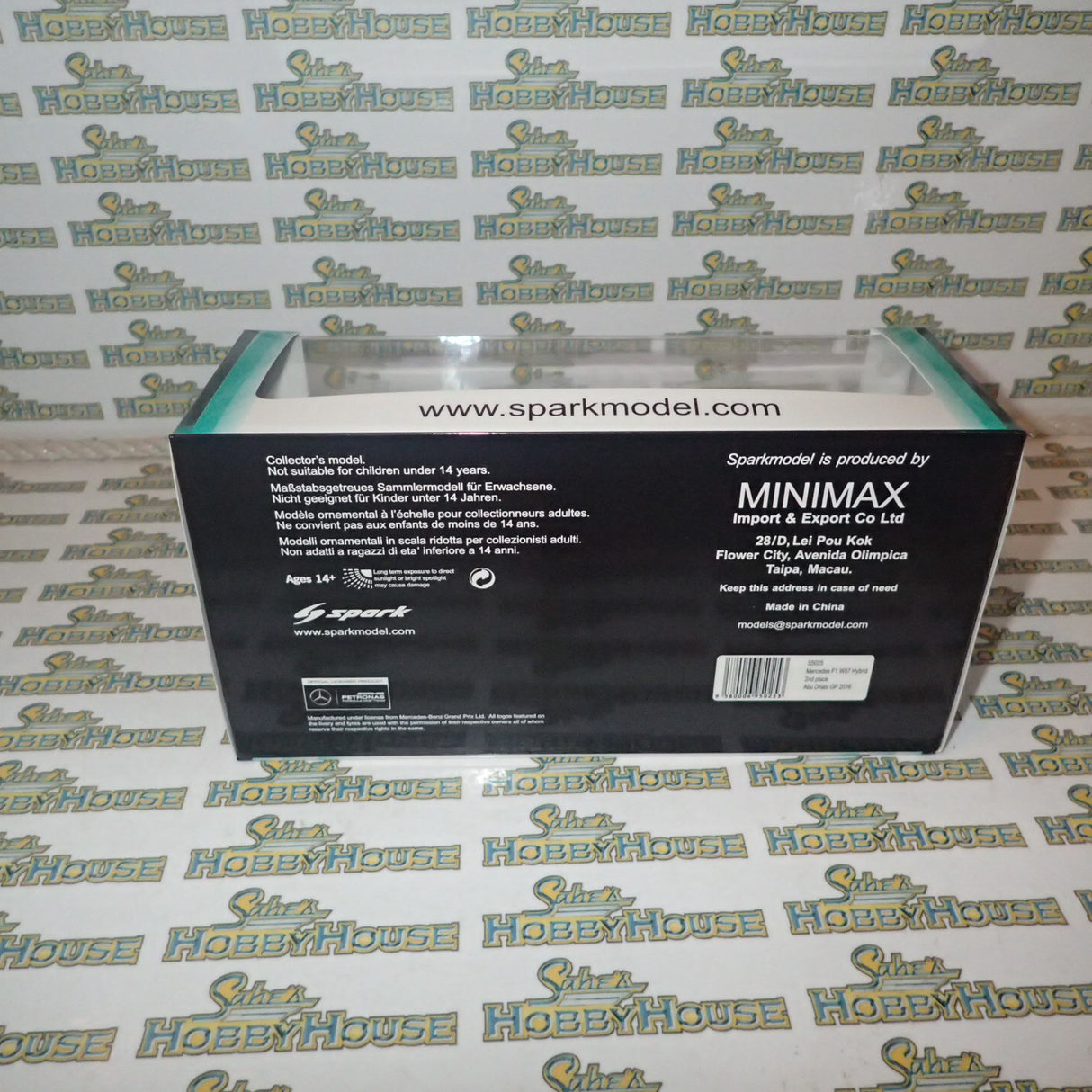 Spark S5025 1/43 Scale - Mercedes AMG Petronas Motorsport F1 W07 Hybrid #6 Nico Rosberg Abu Dhabi GP World Champion 2016 Scale Model Replica with Figure