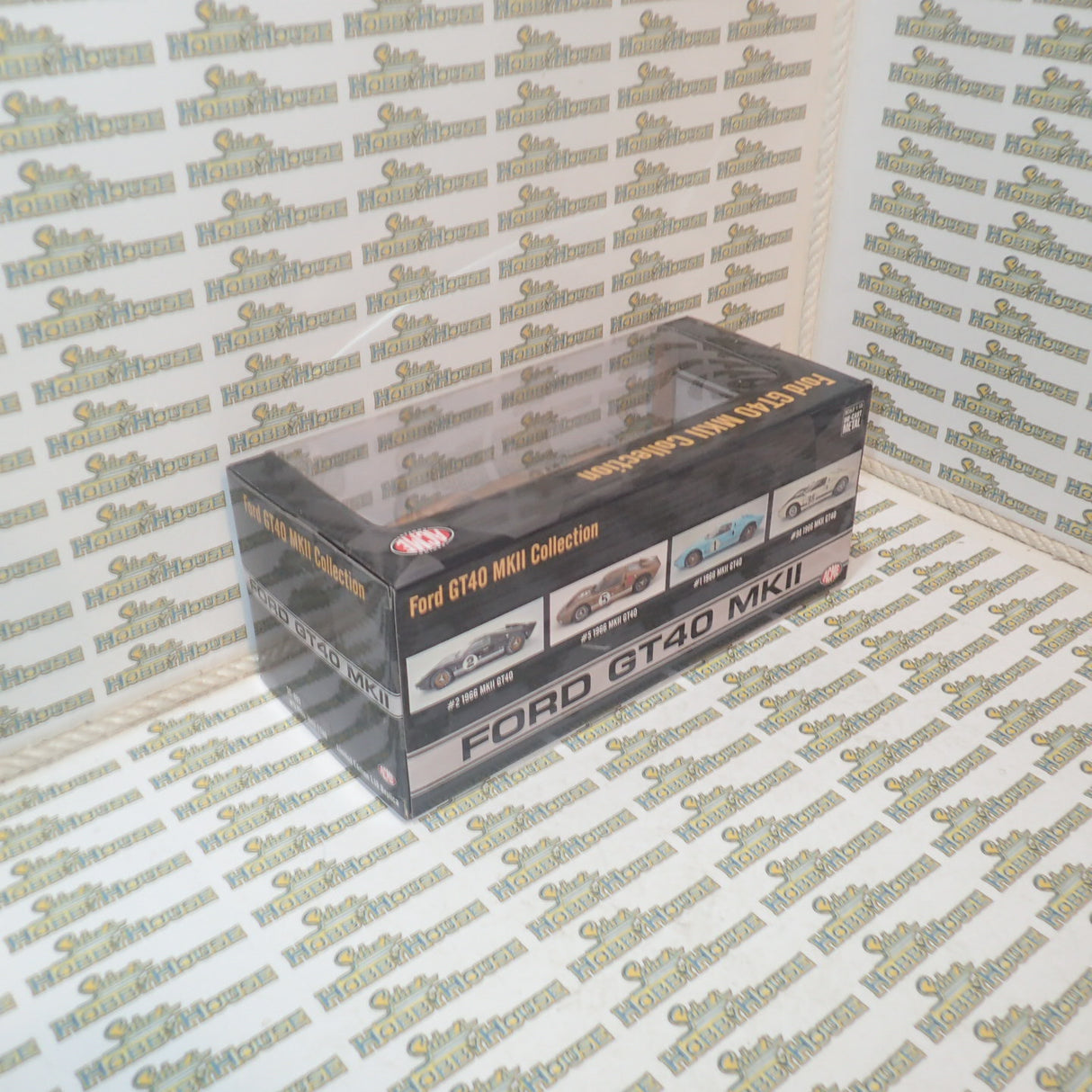 Shelby Collectibles SC-403 - 1/18 Scale #5 FORD GT40 MKII 24 HOURS OF LE MANS 1966 3RD PLACE