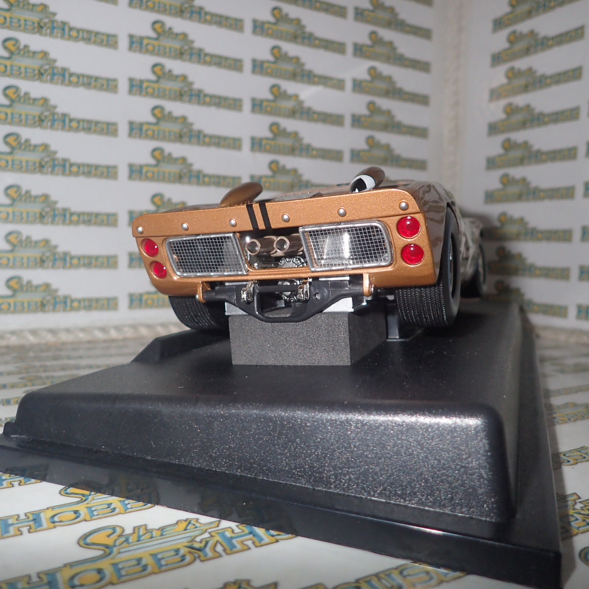 Shelby Collectibles SC18002 - 1/18 Scale #4 1967 Mercury GT40 MKII - Daytona 24 Hour