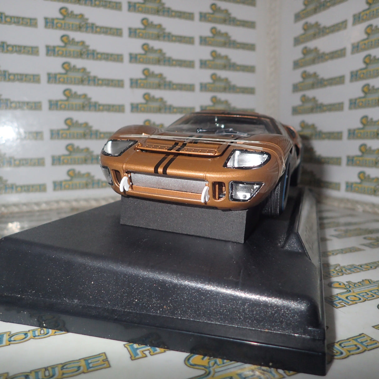 Shelby Collectibles SC18002 - 1/18 Scale #4 1967 Mercury GT40 MKII - Daytona 24 Hour