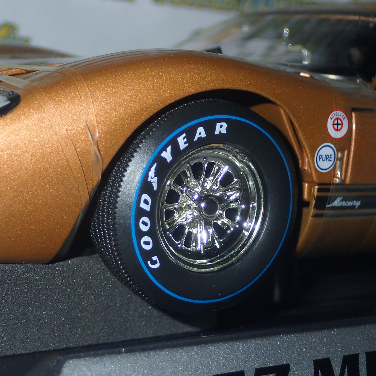 Shelby Collectibles SC18002 - 1/18 Scale #4 1967 Mercury GT40 MKII - Daytona 24 Hour