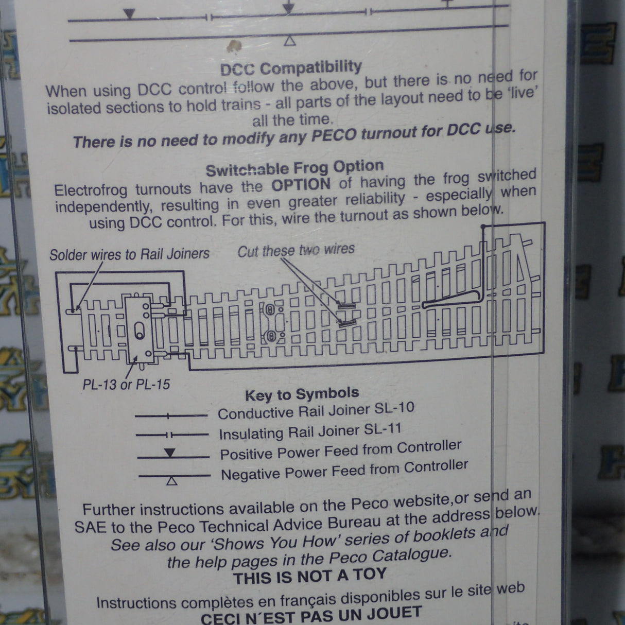 PECO Streamline HO/00 - Universal Code 100 Nickel Silver Rail Electrofrog - Large Radius Right Hand