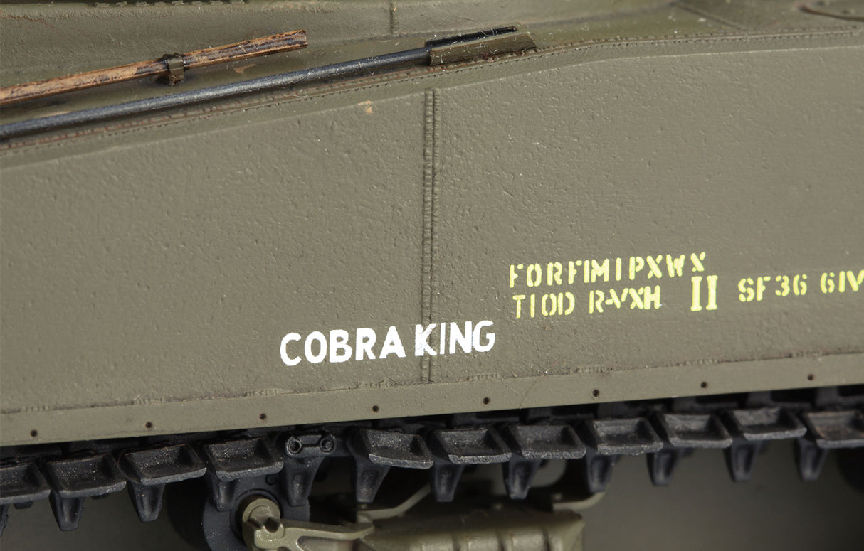 Meng Models TS-045 - 1/35 Scale - Tyrannosaurus Series - U.S. Assault Tank M4A3E2 Jumbo Plastic Model Kit