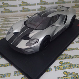 Top Speed TS0011 - 1/18 Scale Ford GT 2015 Chicago Auto Show - Ingot Silver Model Replica