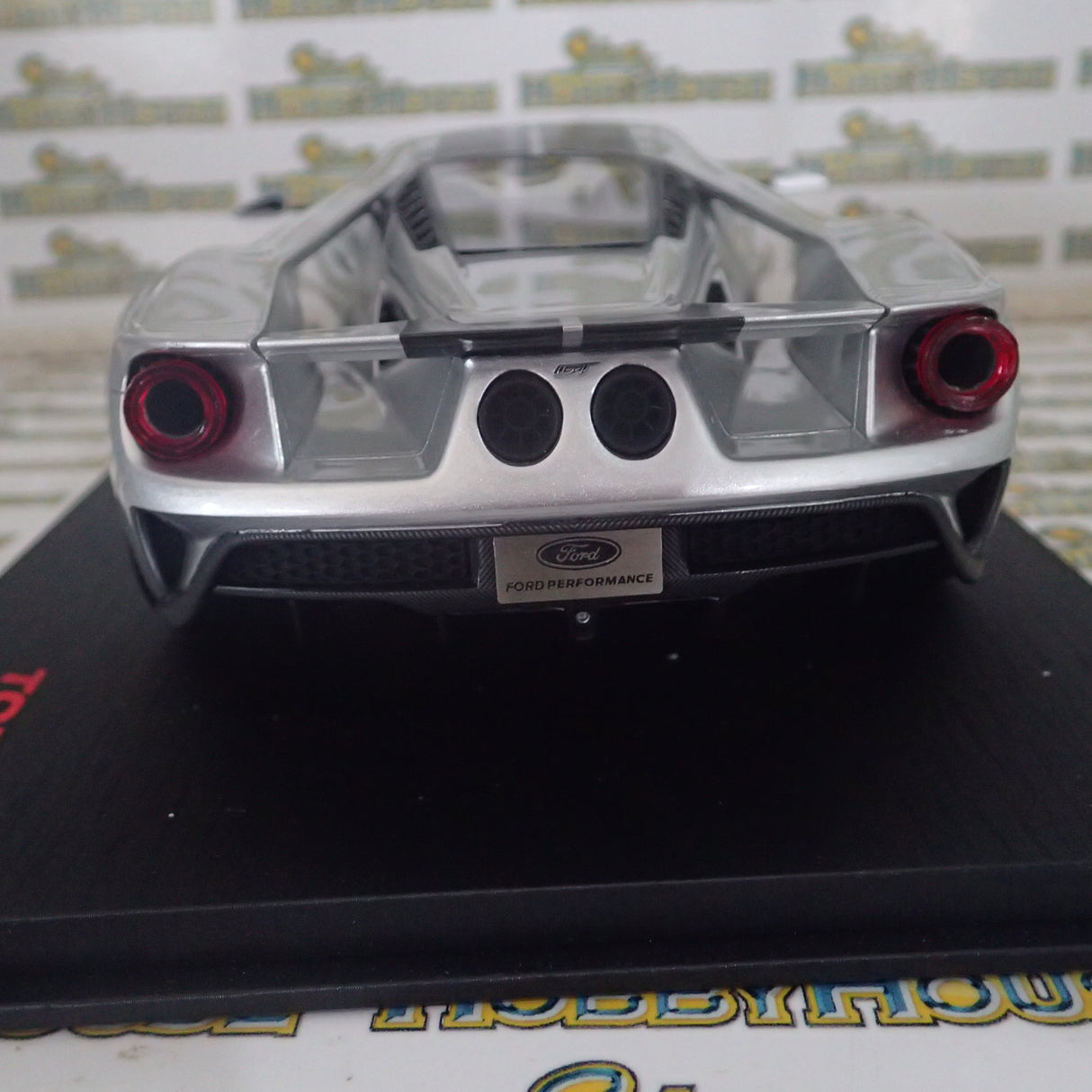 Top Speed TS0011 - 1/18 Scale Ford GT 2015 Chicago Auto Show - Ingot Silver Model Replica