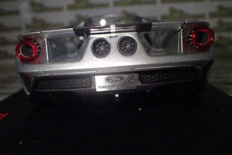 Top Speed TS0011 - 1/18 Scale Ford GT 2015 Chicago Auto Show - Ingot Silver Model Replica
