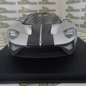 Top Speed TS0011 - 1/18 Scale Ford GT 2015 Chicago Auto Show - Ingot Silver Model Replica